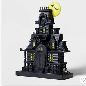 Hyde & Eek Animated Haunted House